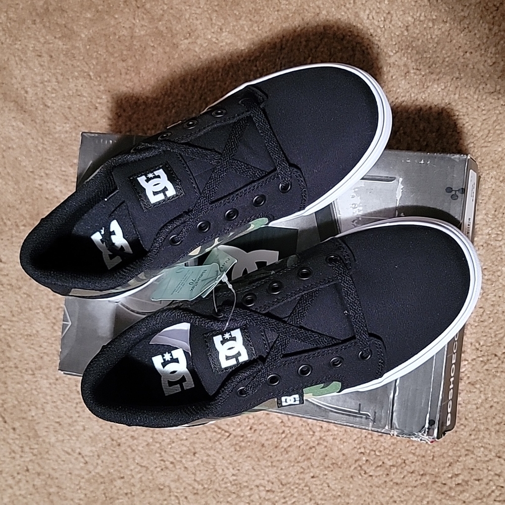 DC Skate Shoe